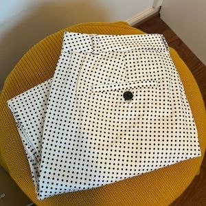 Banana Republic Avery Pants White with Black Polka Dots. Women’s Size 2.